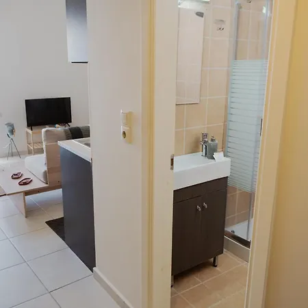 דירה Saint Minas Cathedral One Bedroom *